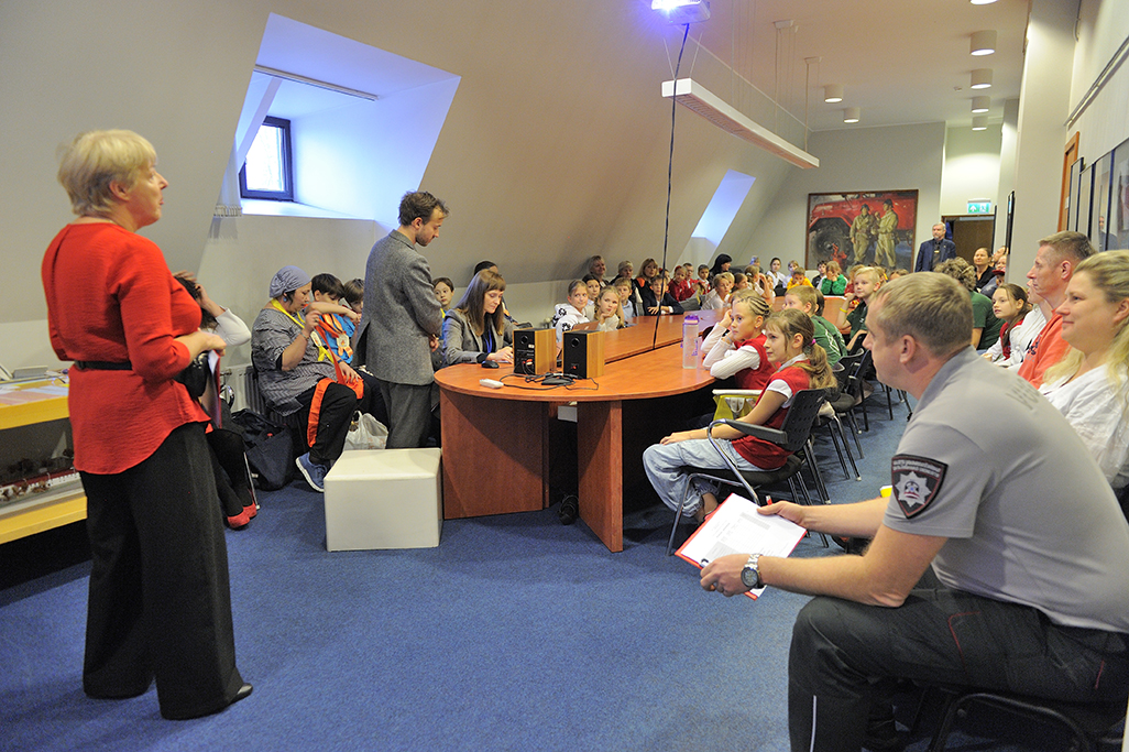 Konkursa dalībnieki zālē 