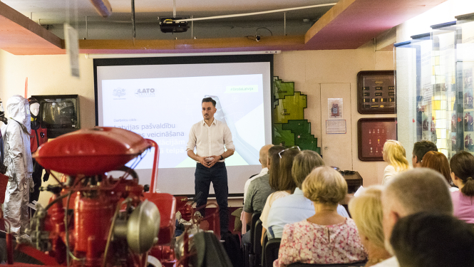 Prezentācija LUM Jaunās tehnikas zālē 