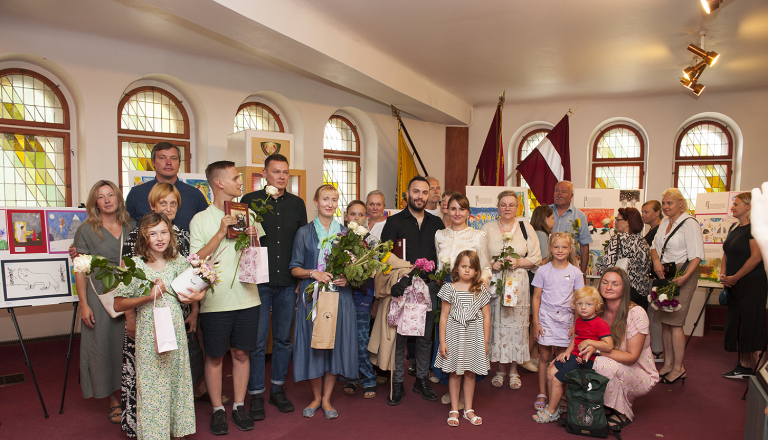 Kopbilde izstādes atklāšanamuzeja Slavas zālē 