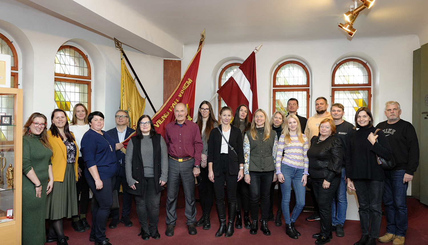 Grupas uzņēmums Sanāksmes dalībnieki  Slavas zālē