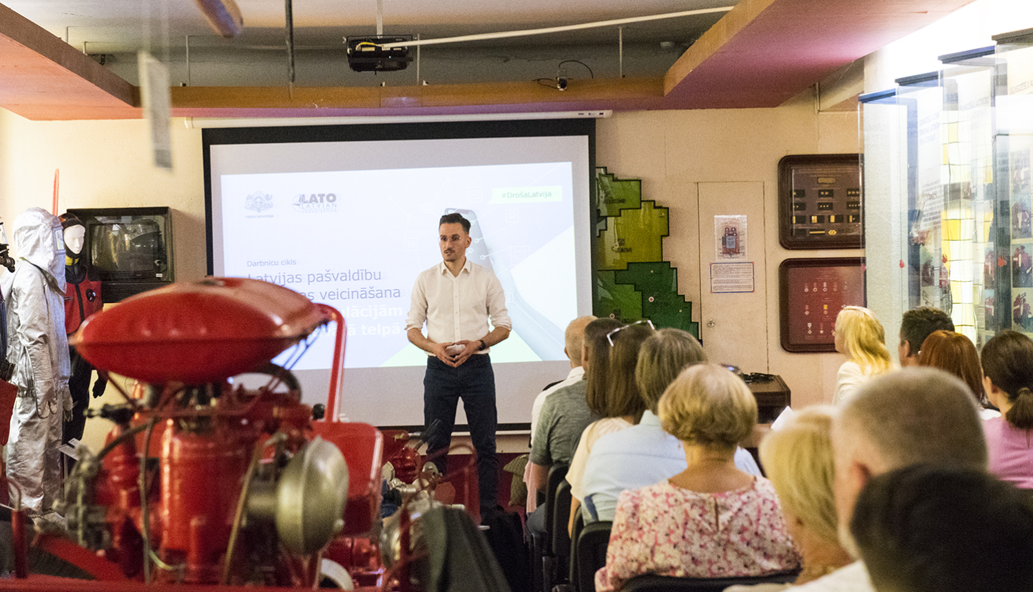 Prezentācija LUM Jaunās tehnikas zālē 