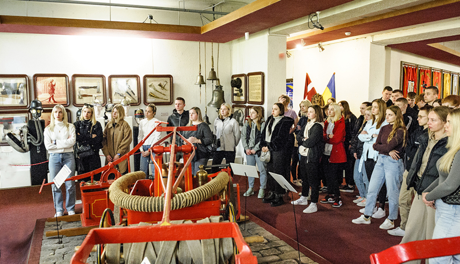 Kadetu grupa Vēstures zālē